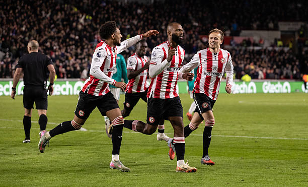 'More difficult than Man Utd': Grimsby boss makes bold Brentford claim