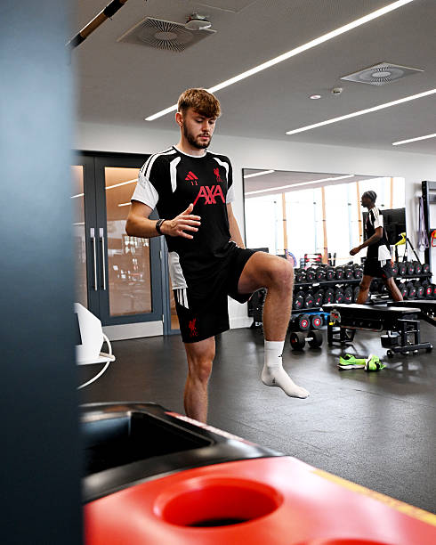 Iraola Provides Update on Liverpool Long-Term Absentee
